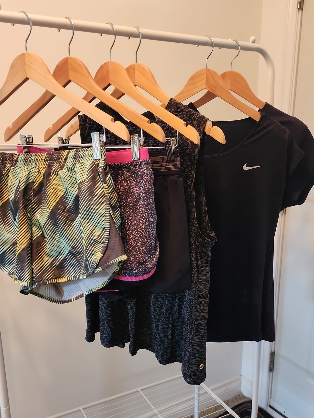 Nike Workout Bundle - 6 Items ML